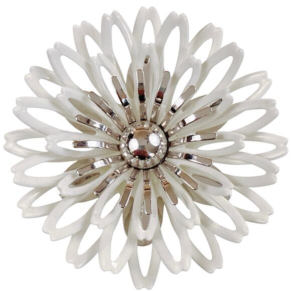 VTG 1960s Signed Sarah Coventry Brooch White Enamel Flower Lotus Mod Silver Tone - Picture 1 of 9
